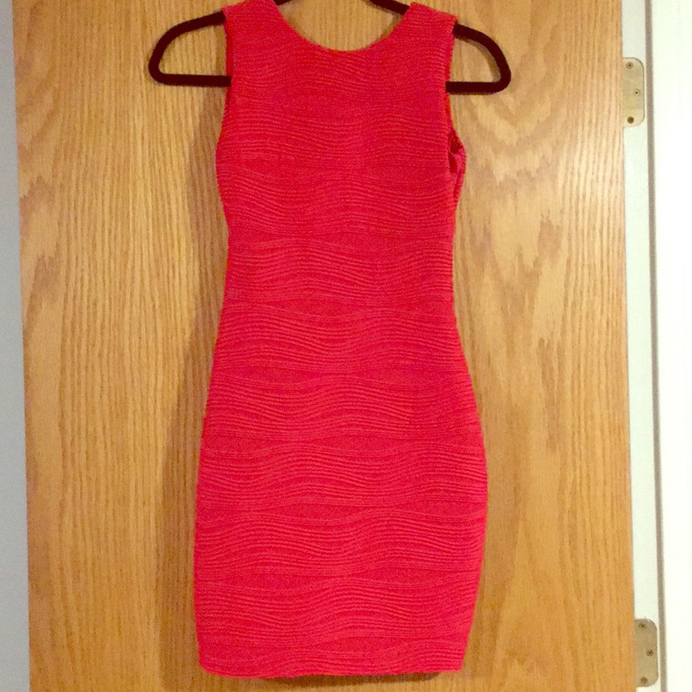 Classy little red dress !